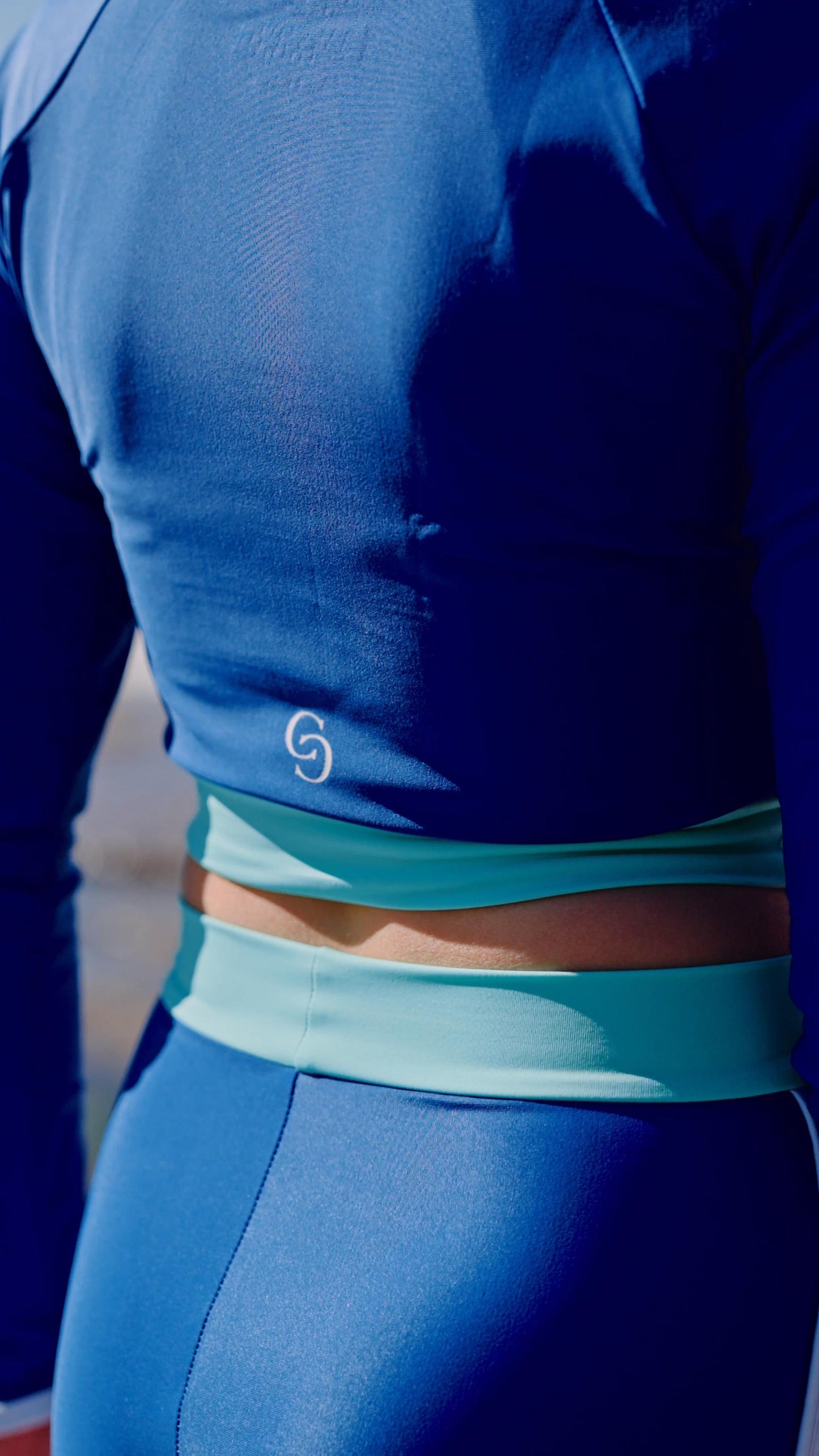 Cropped rash shirt in Azure